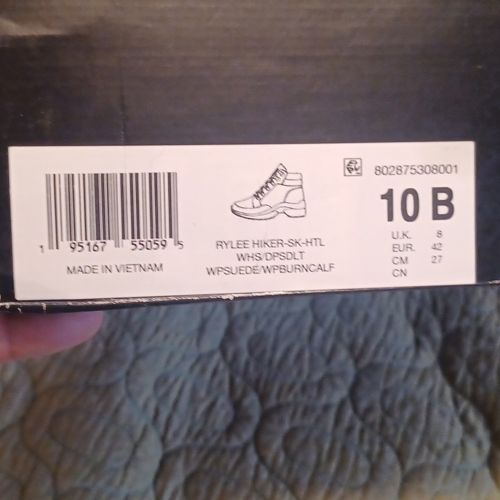 Womens Sz 10, Ralph Lauren Rylee hiker boots. Never worn, New - Picture 2 of 12